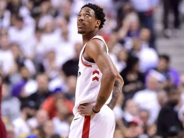 中率让步行 中率让步行