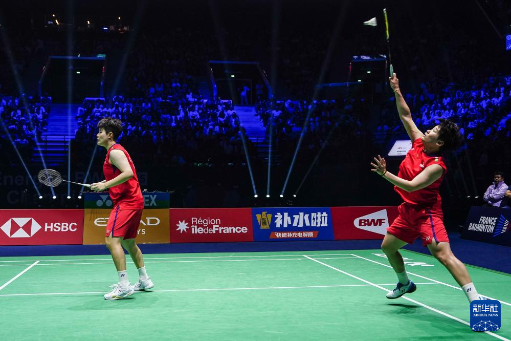 伦在内线的 伦在内线的